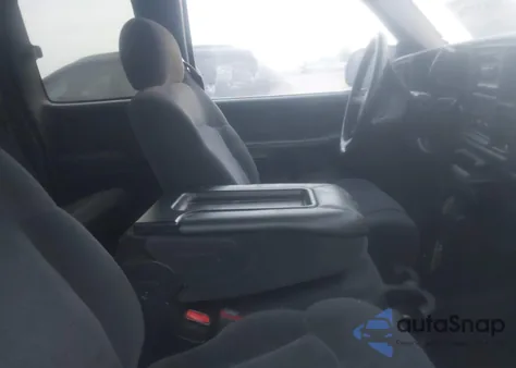 2002 Chevrolet Silverado 1500 Ls z USA, uszkodzony, nr VIN 2GCEC19T121118405